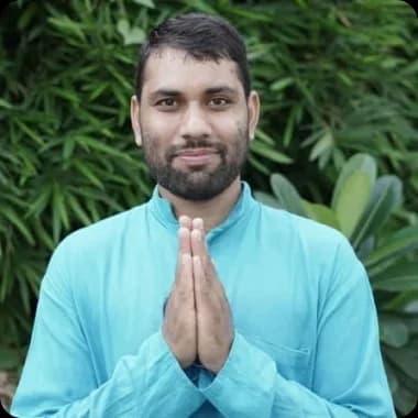 Portrait of Yogi Lakhi Ram, yoga teacher at Hariom Yoga Vidya School